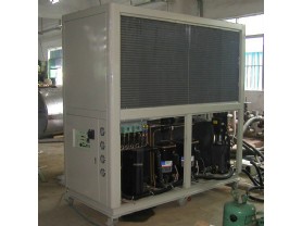 工業(yè)冷水機