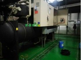 麥克維爾螺桿機(jī)