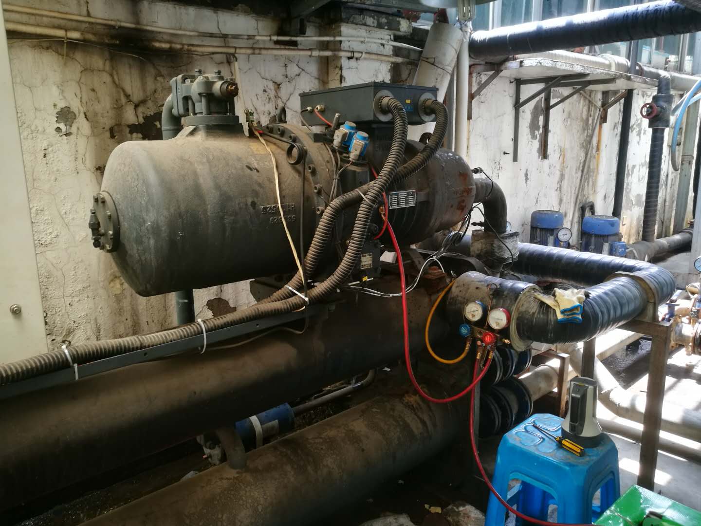 工業(yè)冷水機機組
